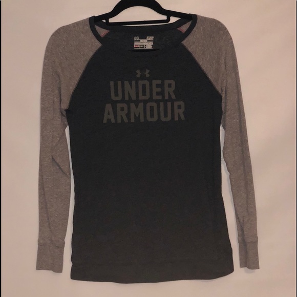 Under Armour Tops - Under armour long sleeve